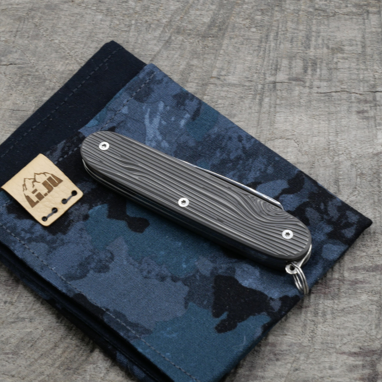 Preview: TITAN - WOOD dark wash - PIONEER - Titan Grade 5  (Ti 6AI 4V)  - 93mm